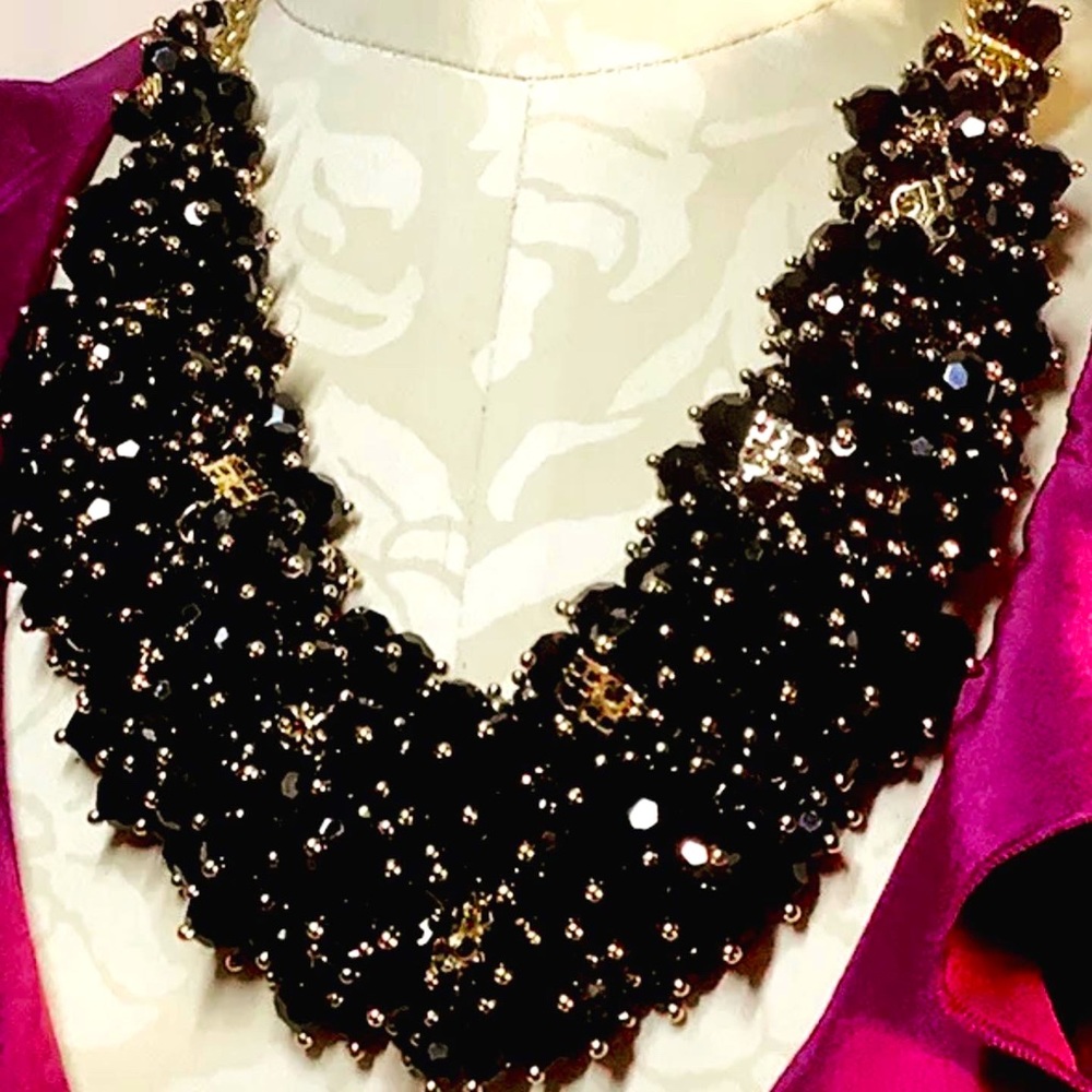 Carolina Herrera Logo Gold Tone Sparkly Necklace